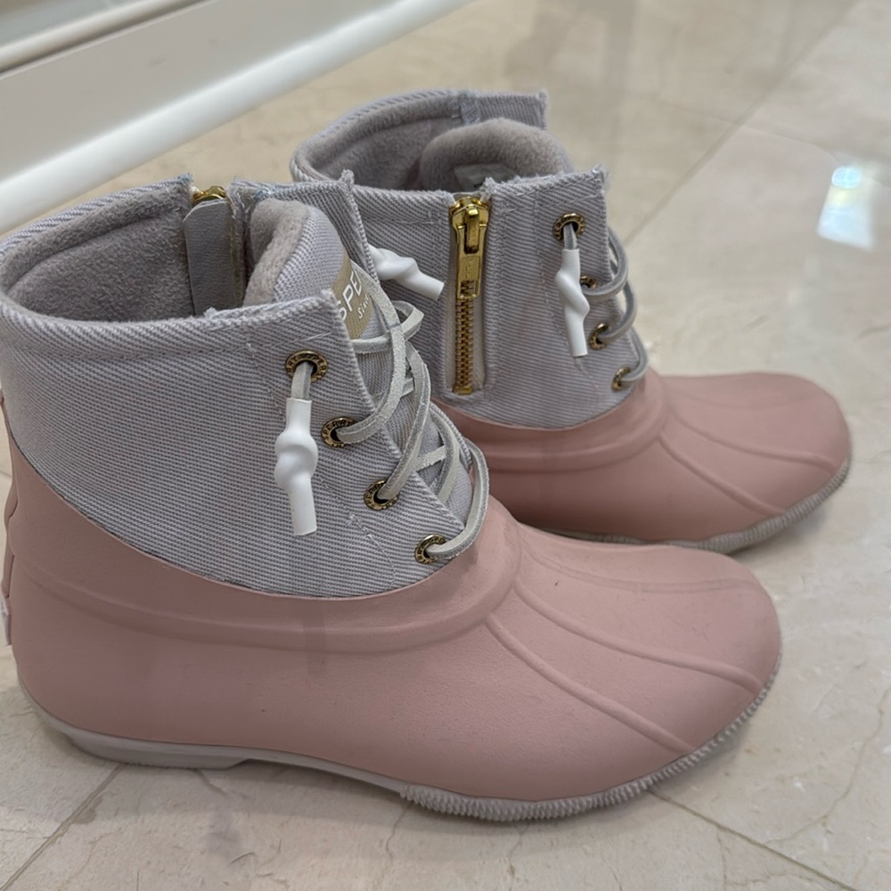 Sperry Rain boots women size 7 pink and gray